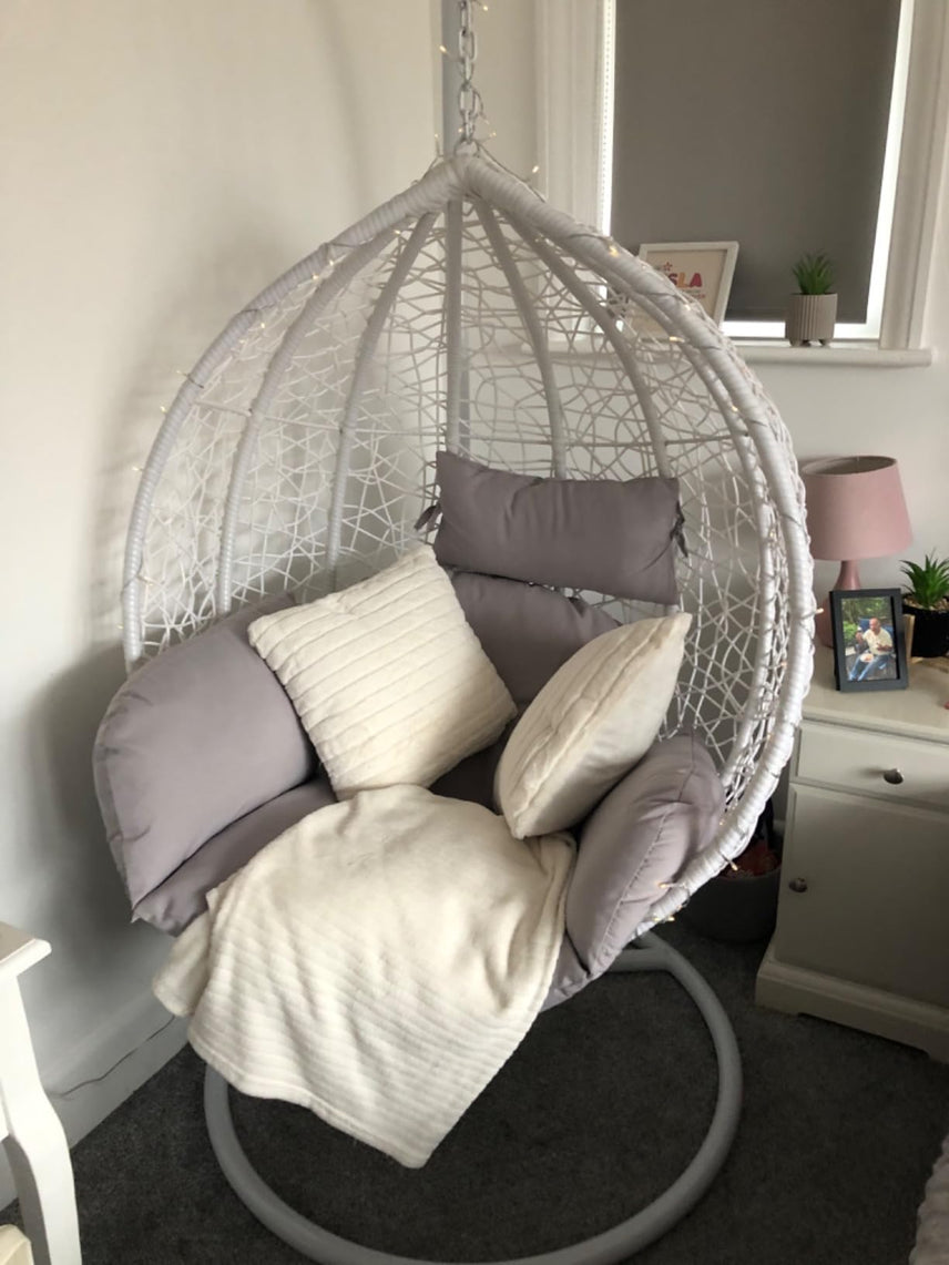 Review by Audrey Loosli