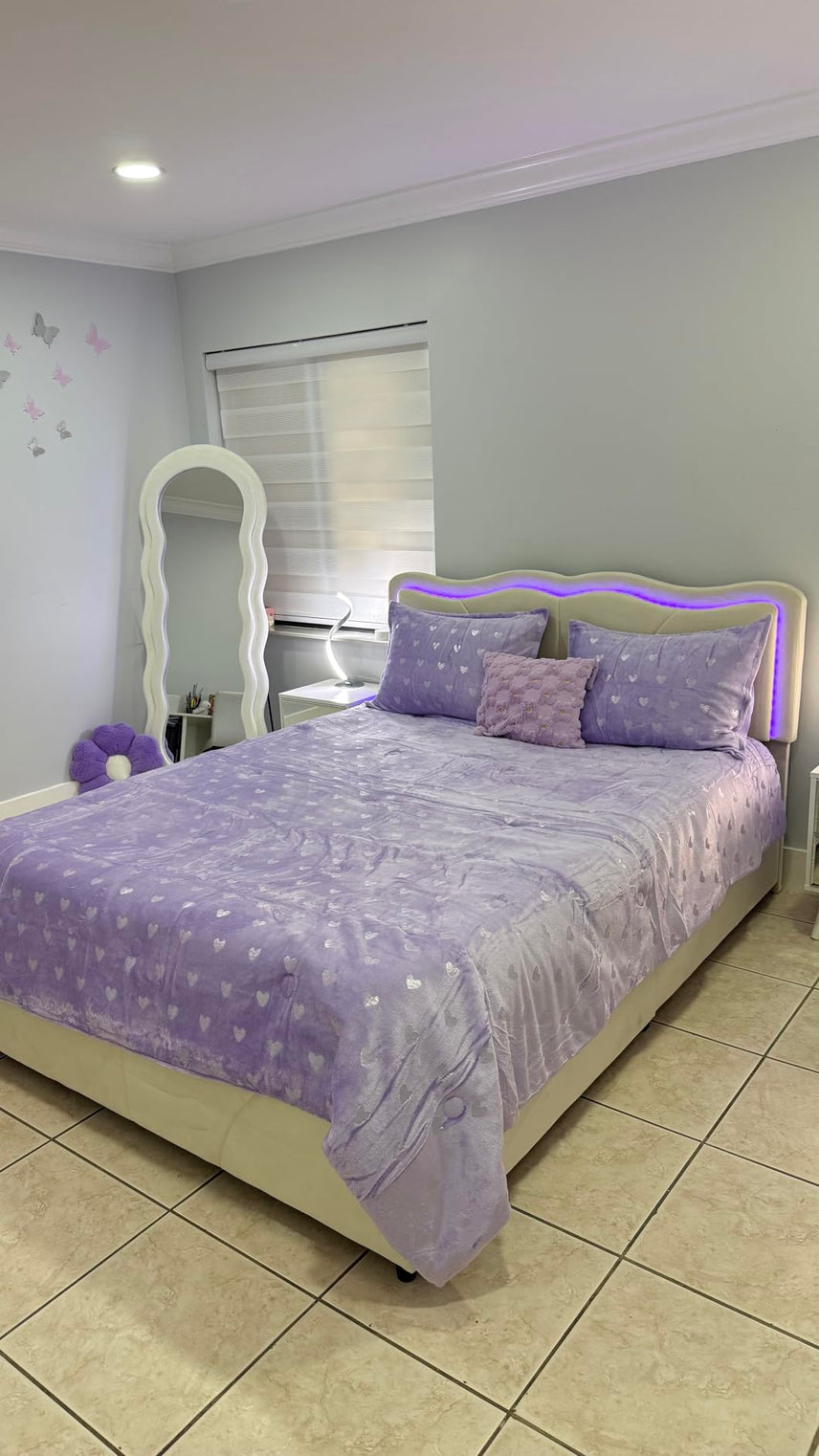 Review by Hannah Gascoigne