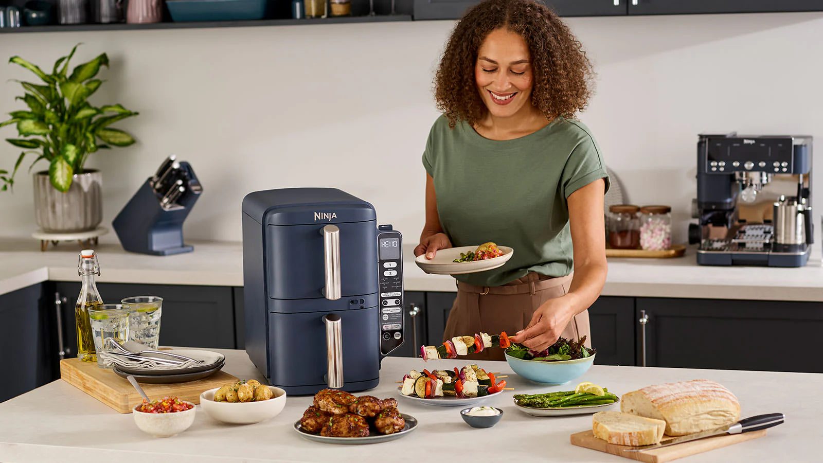 Cook Bigger, Smarter, Faster – The Ultimate 2-Level Air Fryer for Every Meal!